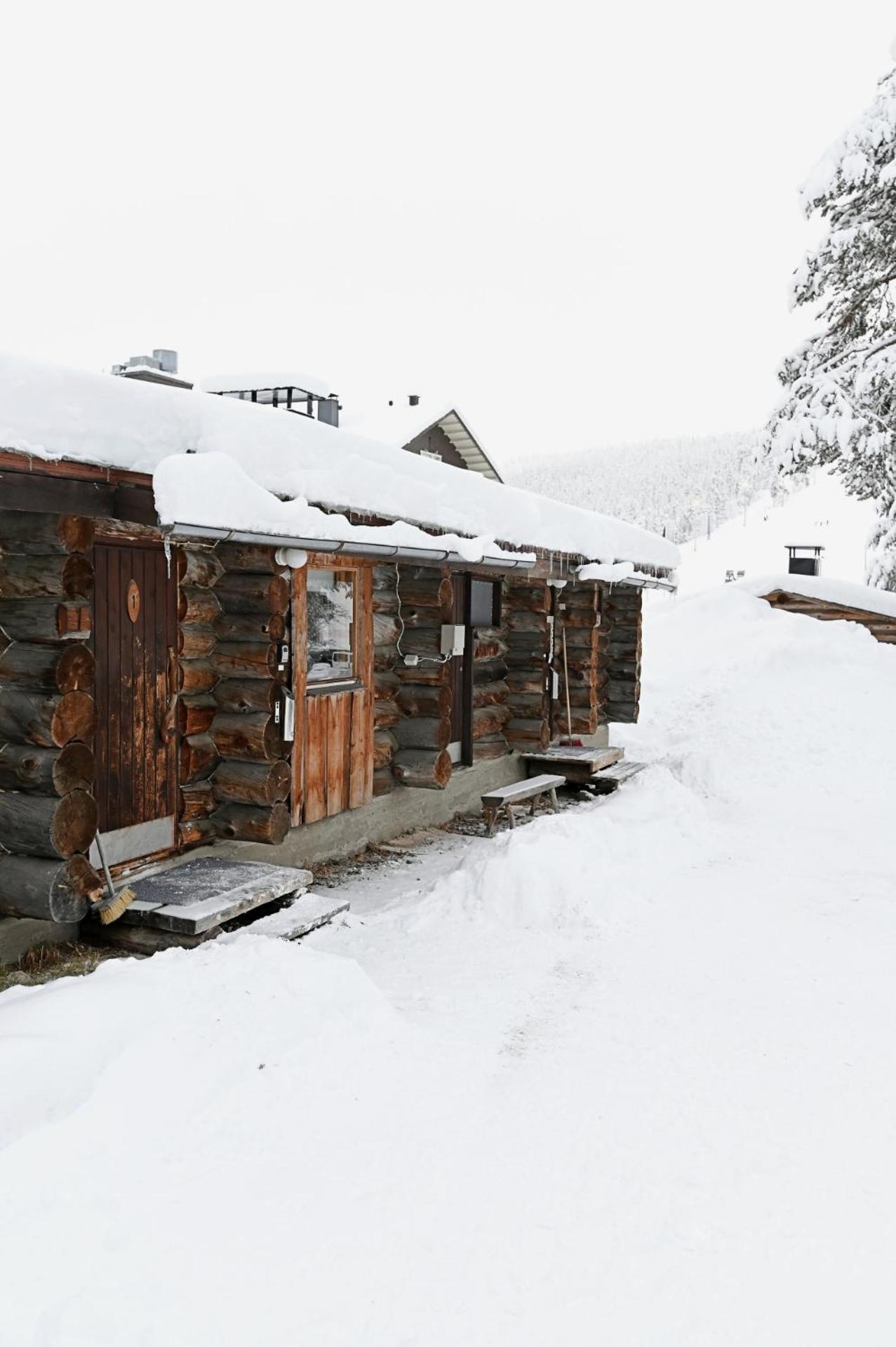 Classic Log Cabin Ski-In Ski-Out レヴィ エクステリア 写真